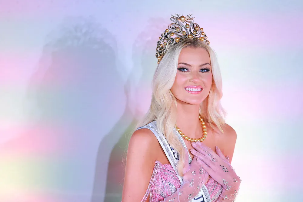 Victoria Kj&aelig;r Theilvig 5 Things on Miss Universe Winner 025 031