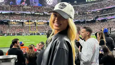 Viral Ring Girl Sydney Thomas Attends 1st NFL Game in Revealing Black Outfit