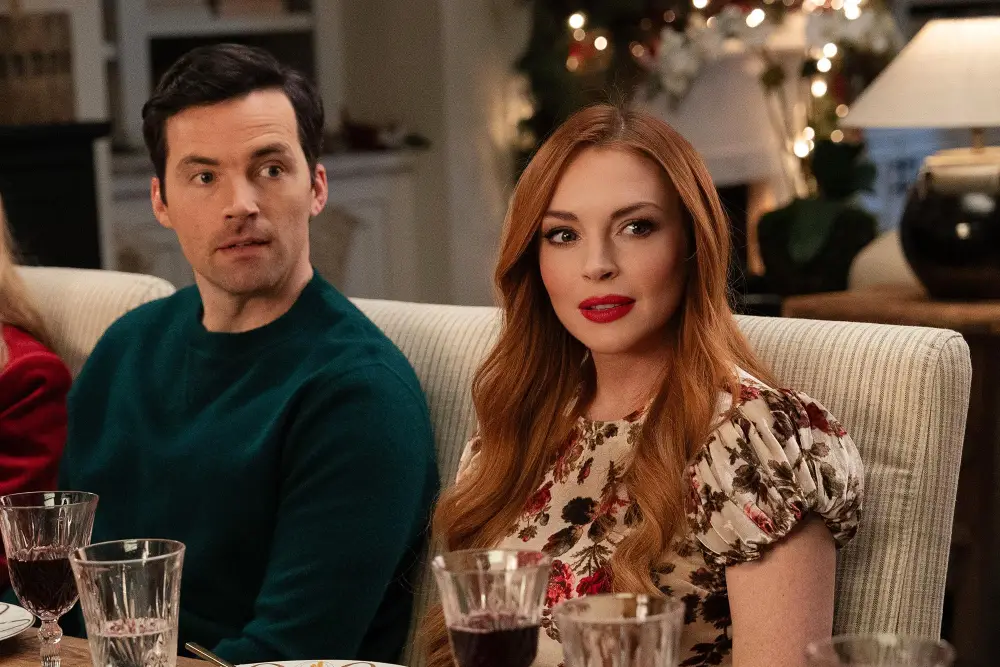 Why Ian Harding Doesn t Decorate for Christmas Until December 23 &mdash; And Is Anti Lights 557