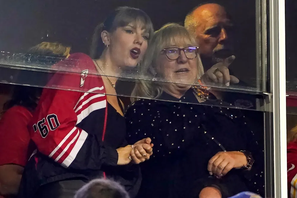 Will Taylor Swift Spend Thanksgiving With Travis Kelce