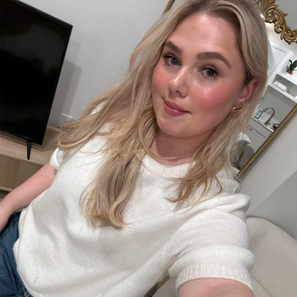 Abercrombie Cashmere Crew Tee