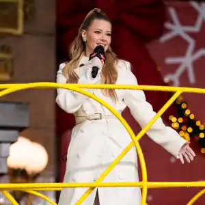 Ariana Madix Performs at Thanksgiving Parade After VPR Recast News