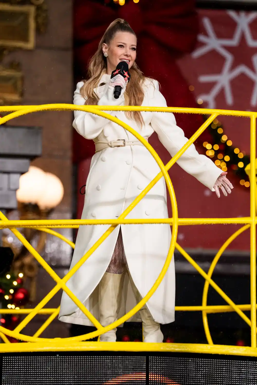 Ariana Madix Performs at Thanksgiving Parade After VPR Recast News