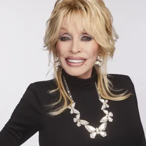 dolly-parton-kendra-scott-jewelry-collection