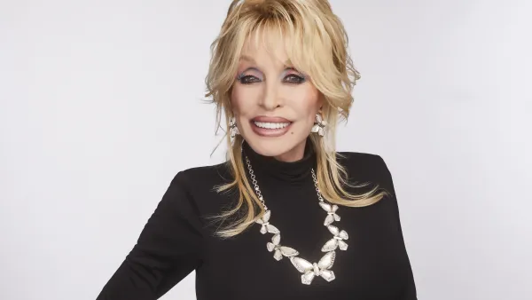 dolly-parton-kendra-scott-jewelry-collection
