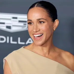 meghan markle on red carpet