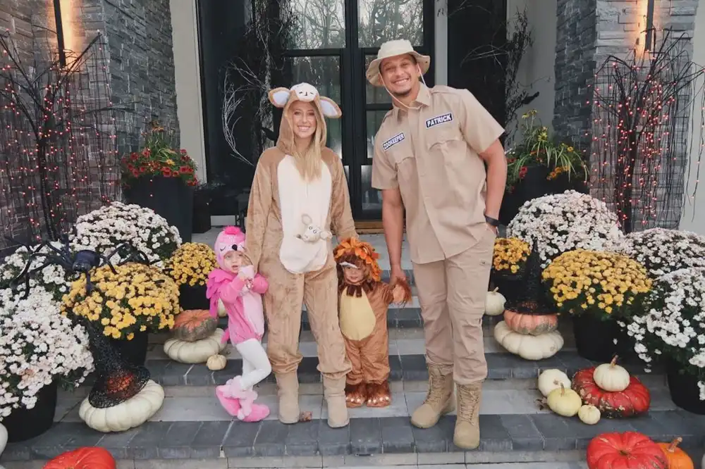 Patrick and brittany mahomes zoo halloween