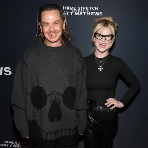 Slipknot Sid Wilson Ditches Mask on Red Carpet With Kelly Osbourne