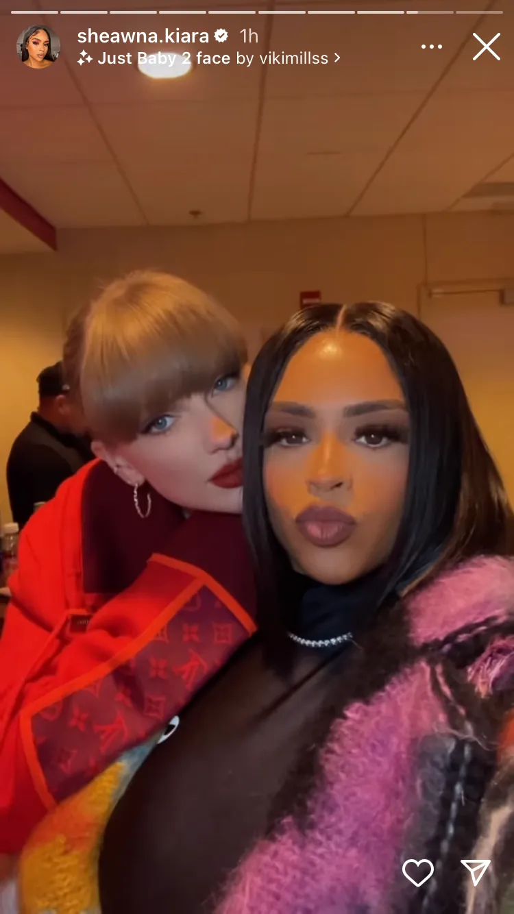 Taylor Swift Chariah Gordon and Sheawna Kiara Are Friendship Goals at Travis Kelce&rsquo;s NFL Game 1