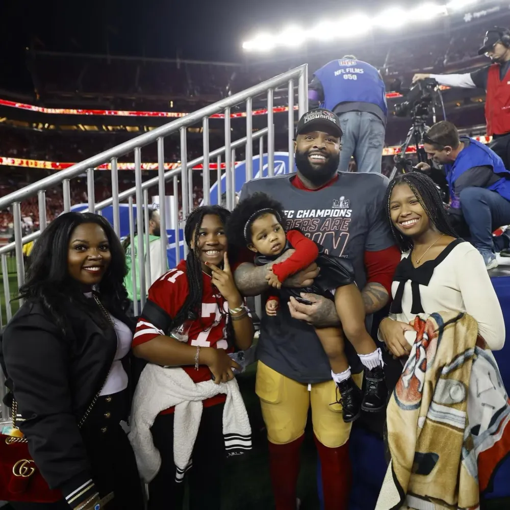 49ers Trent Williams Twin Son Dies at 35 Weeks After Previously Losing Other Twin During Pregnant