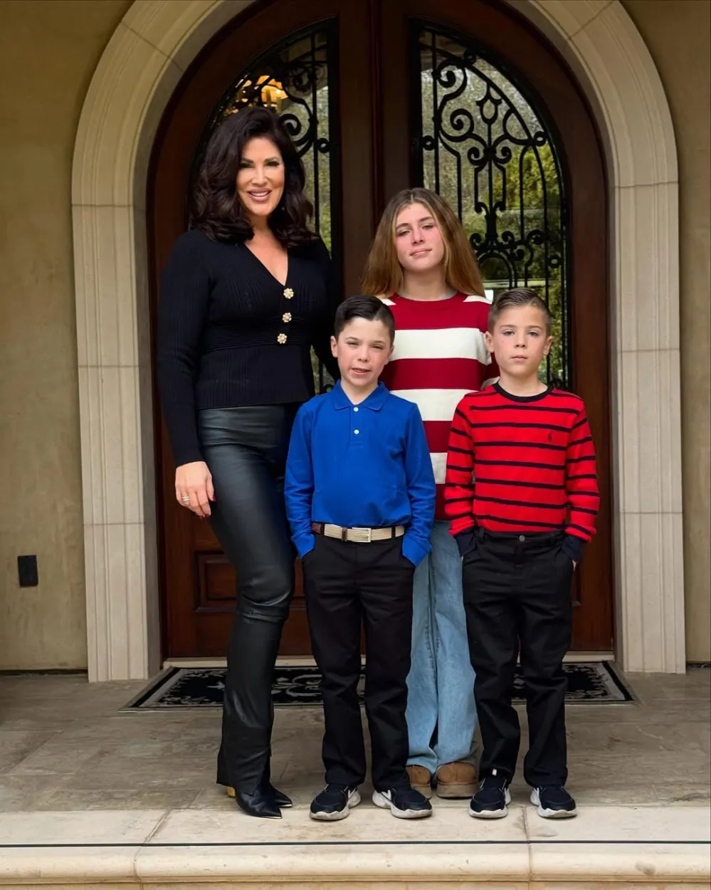 RHOCs Emily Simpson Turns Heads With New Hair Transformation for the Holidays