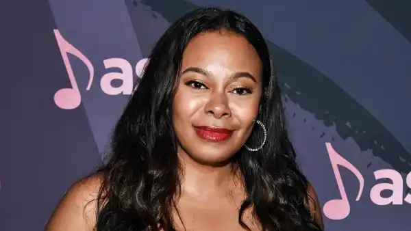 Radio Host Robin Ayers Dies at 44