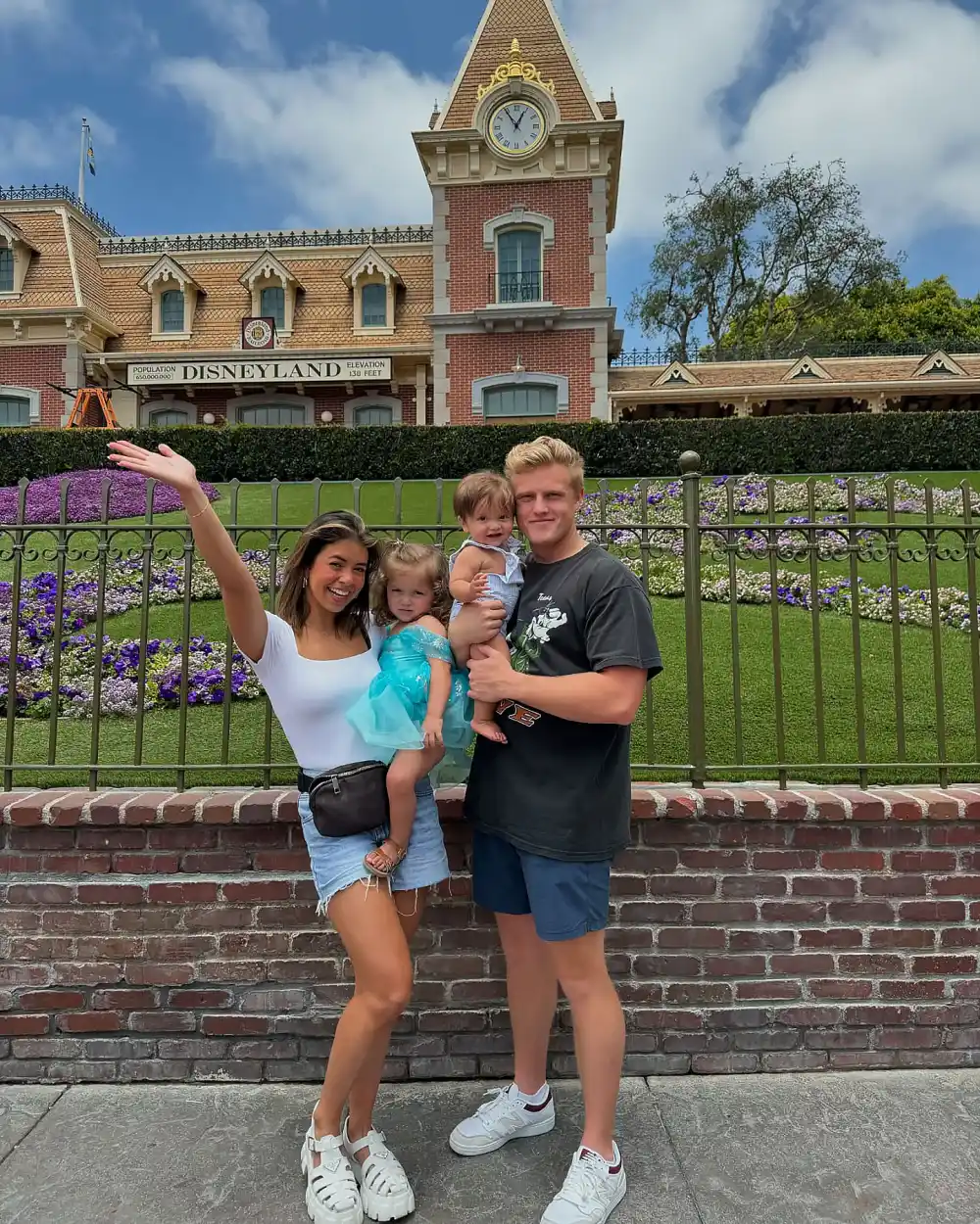 20121Jen Affleck Instagram The Secret Lives of Mormon Wives Stars Jen Affleck and Zac Affleck Relationship Timeline