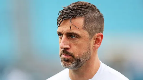 Aaron Rodgers Reacts to Becoming the Most Sacked Quarterback in NFL History