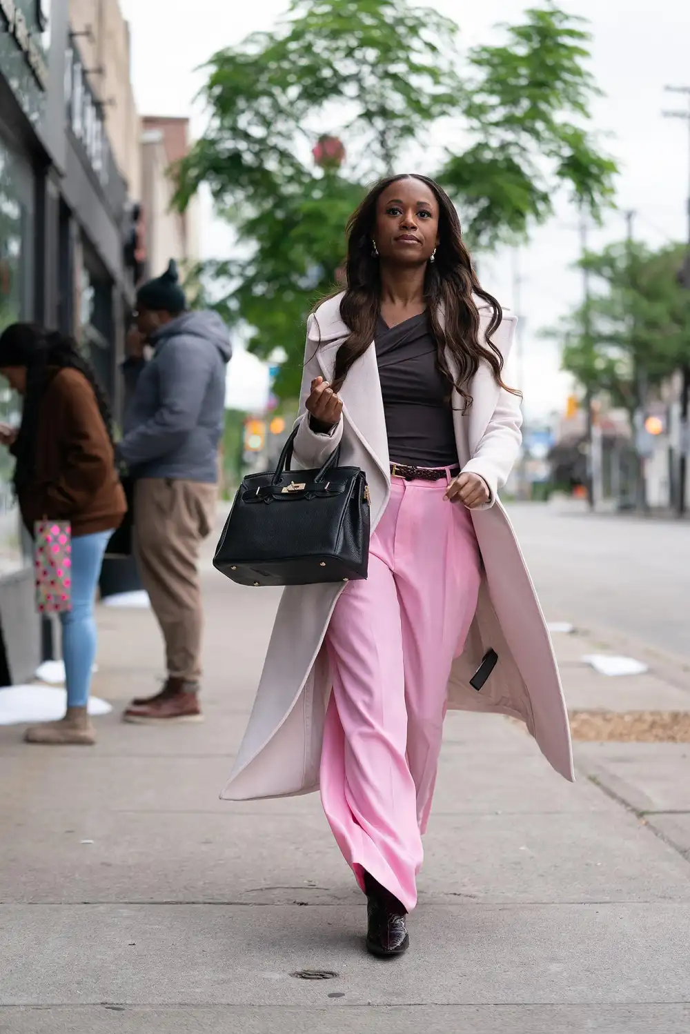 Ashlei Sharpe Chestnut Reveals If Shed Date an Illusionist After Mistletoe and Matrimony Magic Tricks