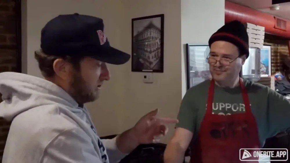 Barstool s Dave Portnoy Saves a Pizza Shop From Closing With 60K Donation A Christmas Miracle 703