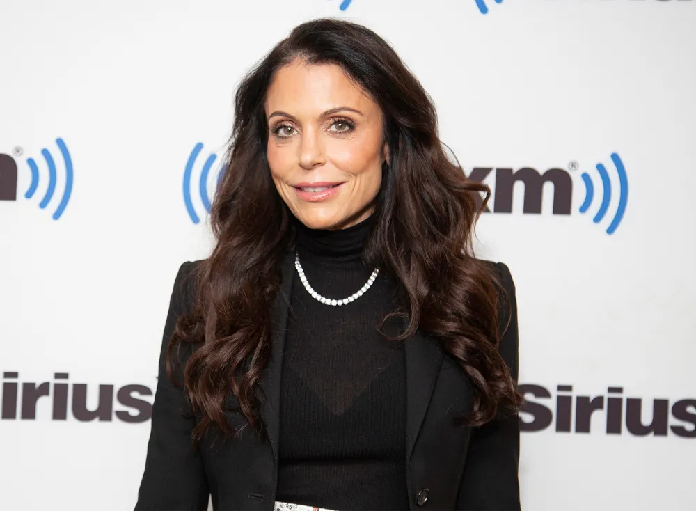 Bethenny Frankel Wears a Knock off Dolce Gabbana Purse