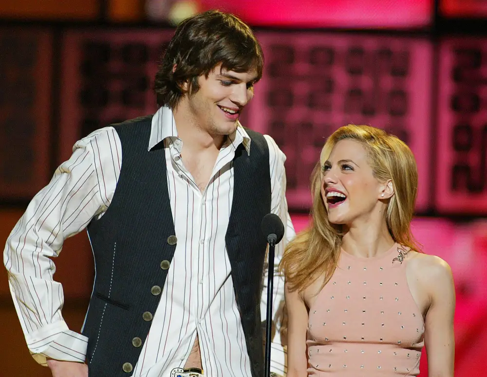 Brittany Murphy Cover Ashton Kutcher 906