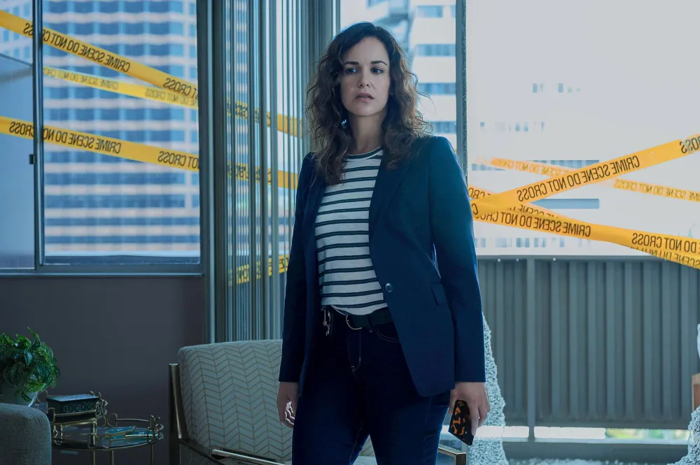 Brooklyn Nine Nine s Melissa Fumero Andy Samberg Are Always Talking About Working Together Again 051