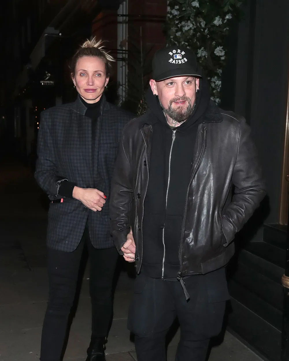 Cameron Diaz on Joel Madden pod 385