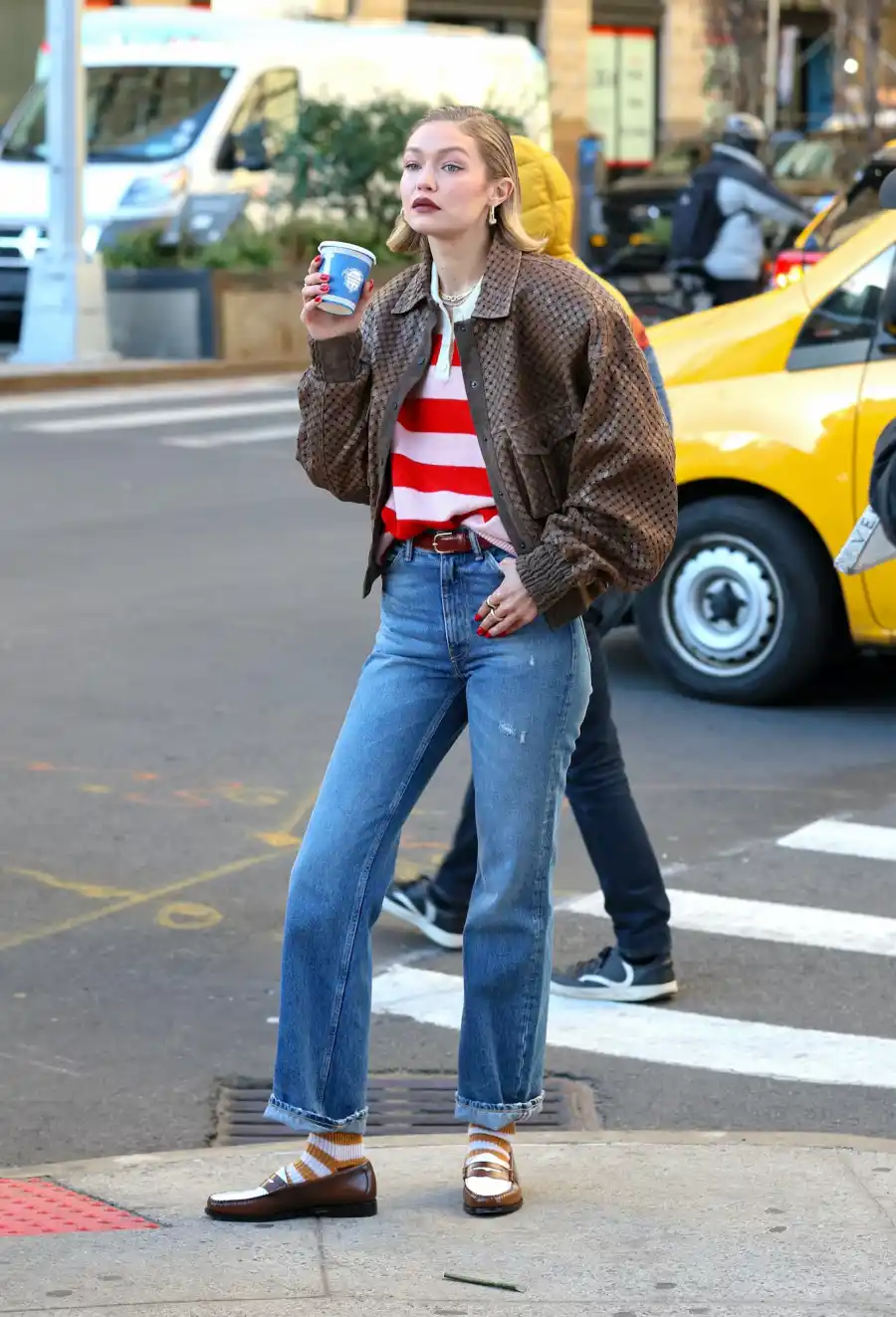 Celebrities in Mocha Mousse