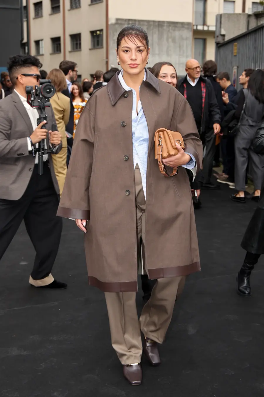 Celebrities in Mocha Mousse