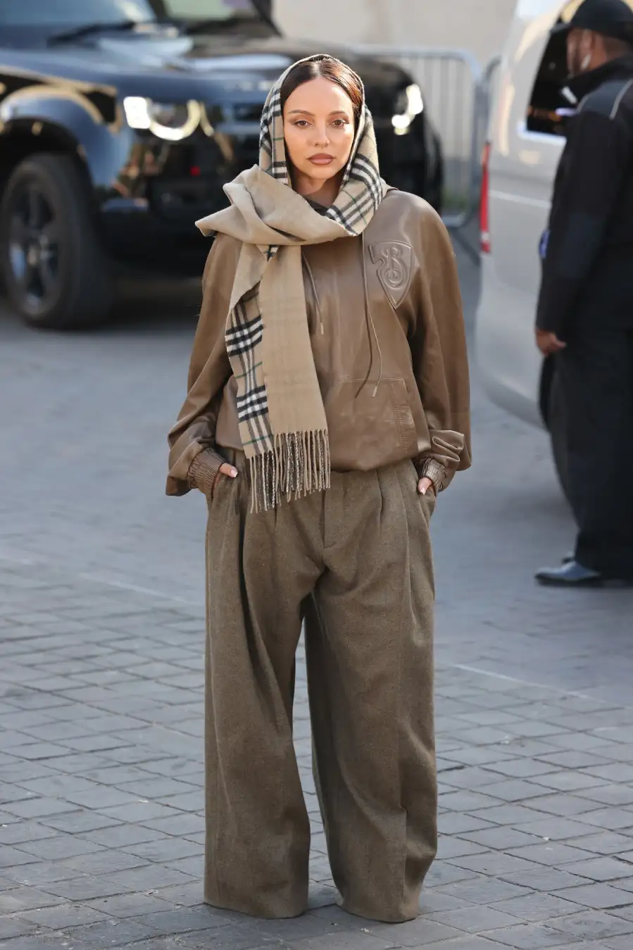 Celebrities in Mocha Mousse