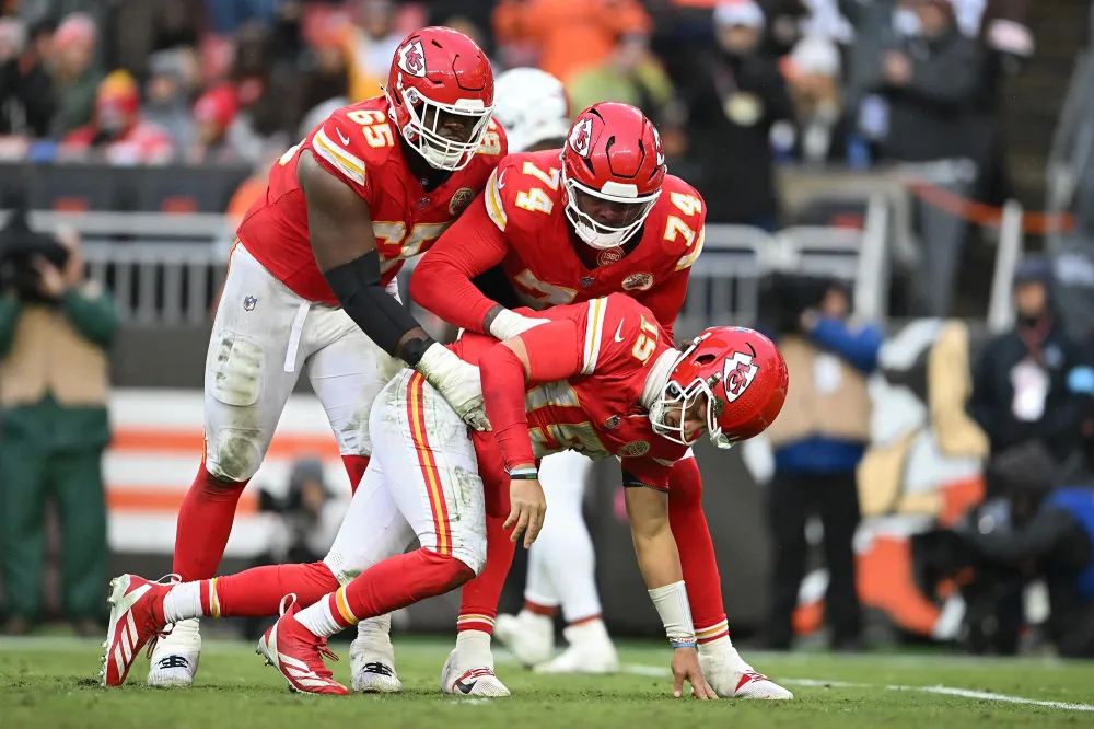 Chiefs Coach Andy Reid Says Patrick Mahomes Wanted to Fight Him After Suffering Ankle Injury