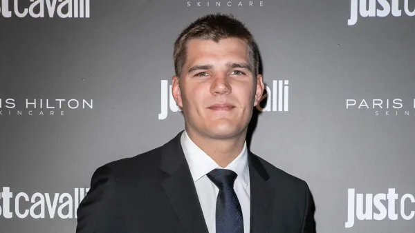 Chris Zylka Facing Multiple Felony Charges After Altercation with Cops While Foaming at the Mouth