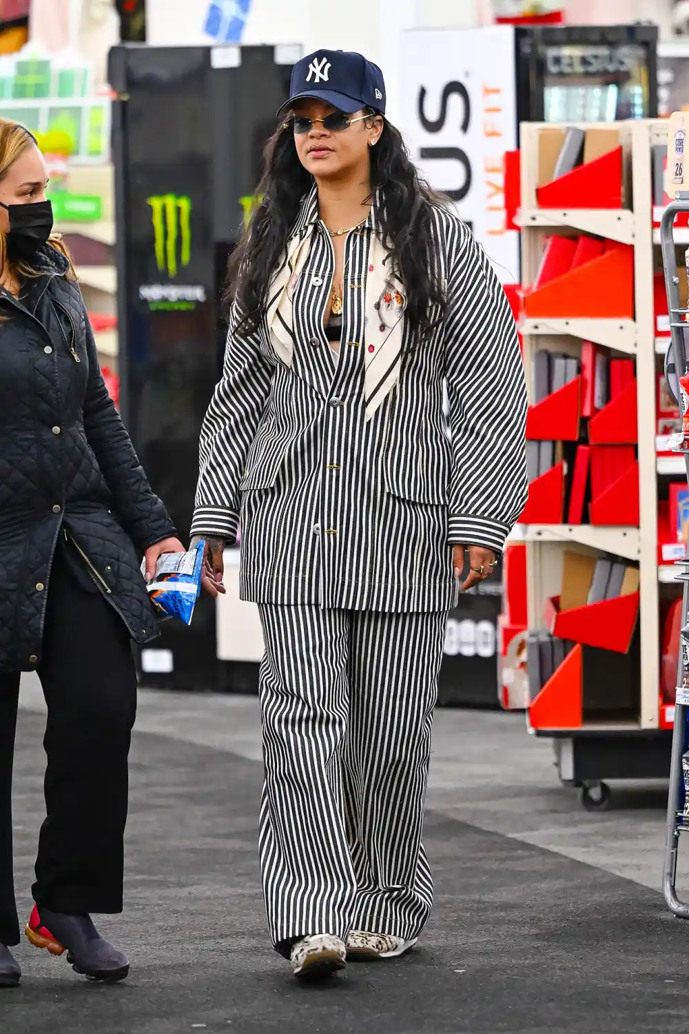 Feature Rihanna Looks Effortlessly Cool While Shopping