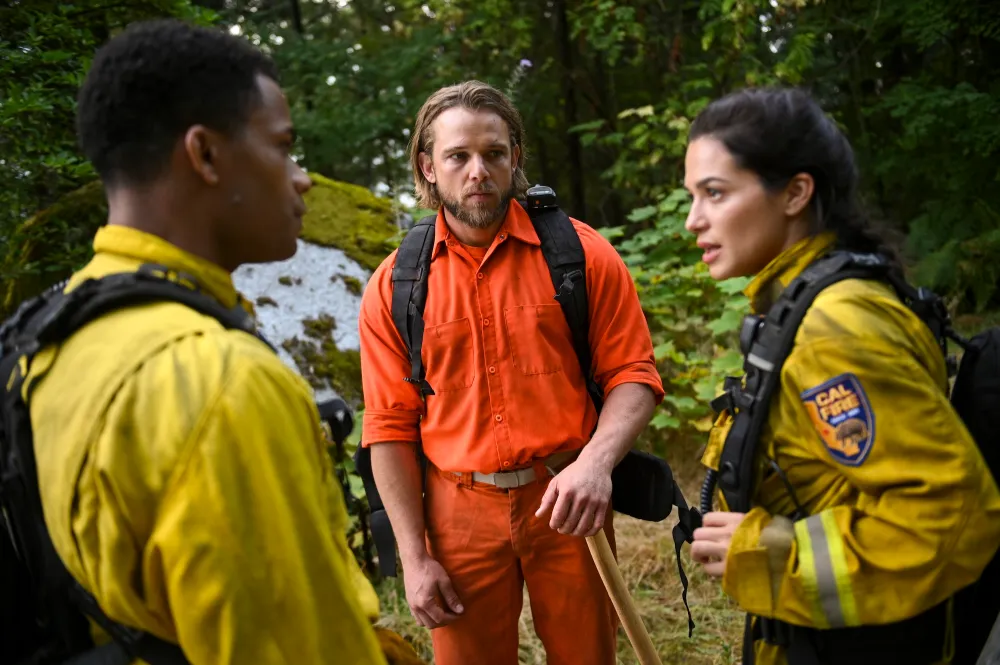 Fire Country Puts Bode and Gabriela s Potential Future Romance at Risk With Shocking Hookup