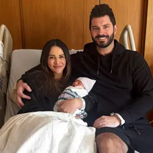 Former Bachelorette Andi Dorfman Reveals Daughter's Name, Shares 1st Photos