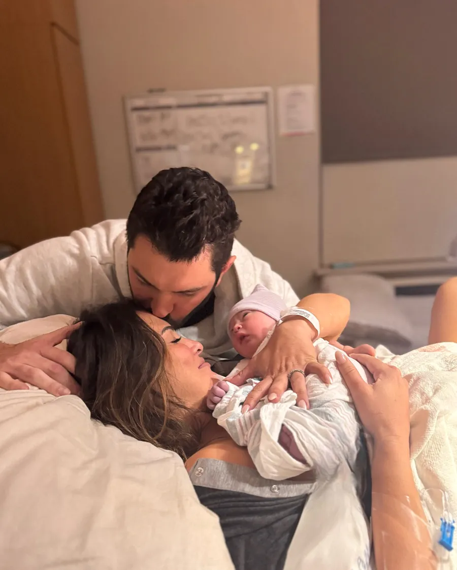 Former Bachelorette Andi Dorfman Reveals Daughter's Name, Shares 1st Photos