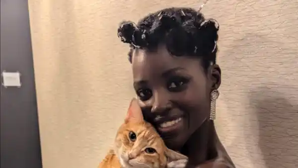 Gallery Update: Celebrities Obsessed with their cats (Lupita and YoYo)