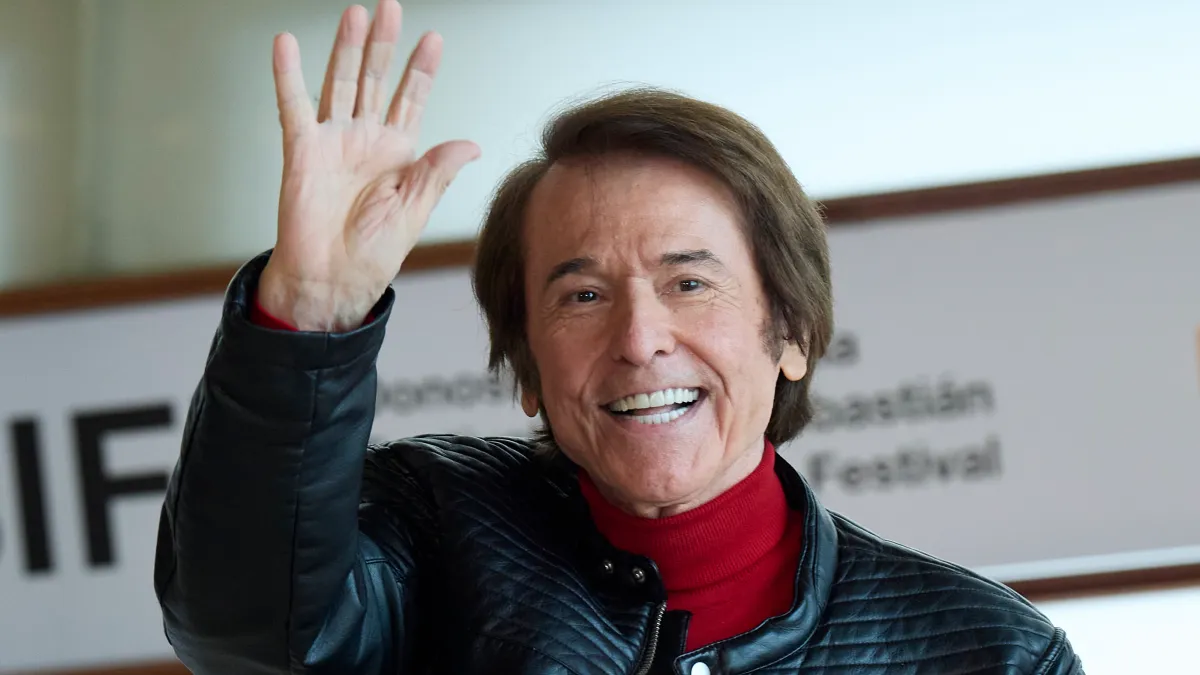 El cantante español Raphael
