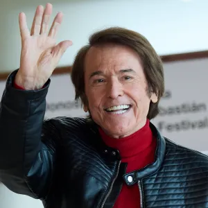 El cantante español Raphael