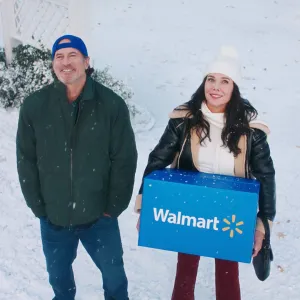 Gilmore Girls Lorelai and Luke Reunite for the Holidays in Walmart Ad