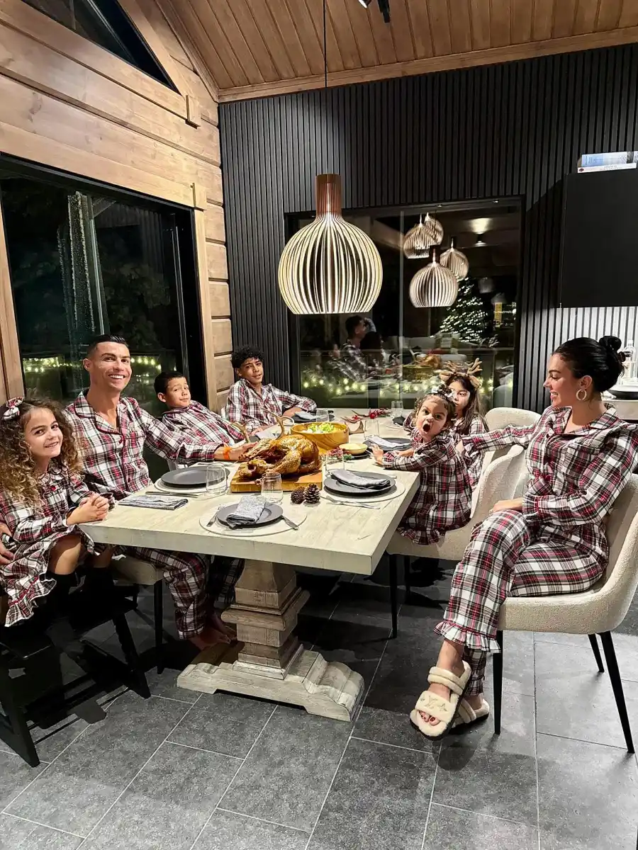 How Celebs Celebrated Christmas 2024 Cristiano Ronaldo 727
