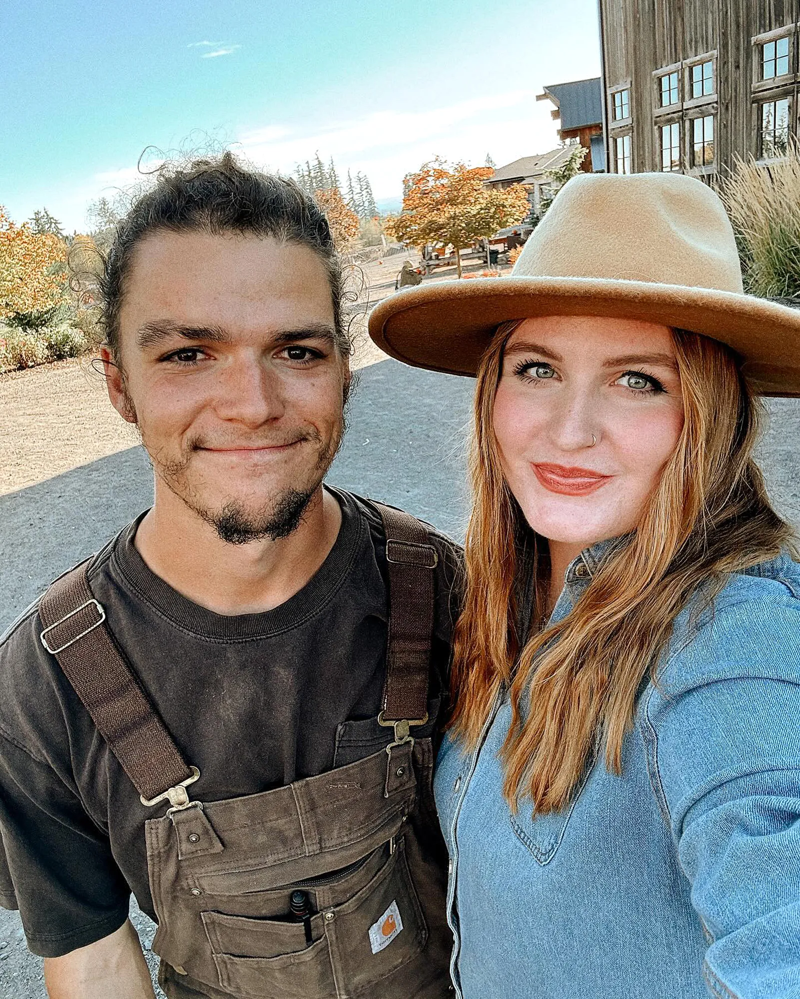 Jacob Roloff’s Wife Isabel Says She Asked Doctors to Take Photos of Gallbladder in Surgery: ‘Graphic
