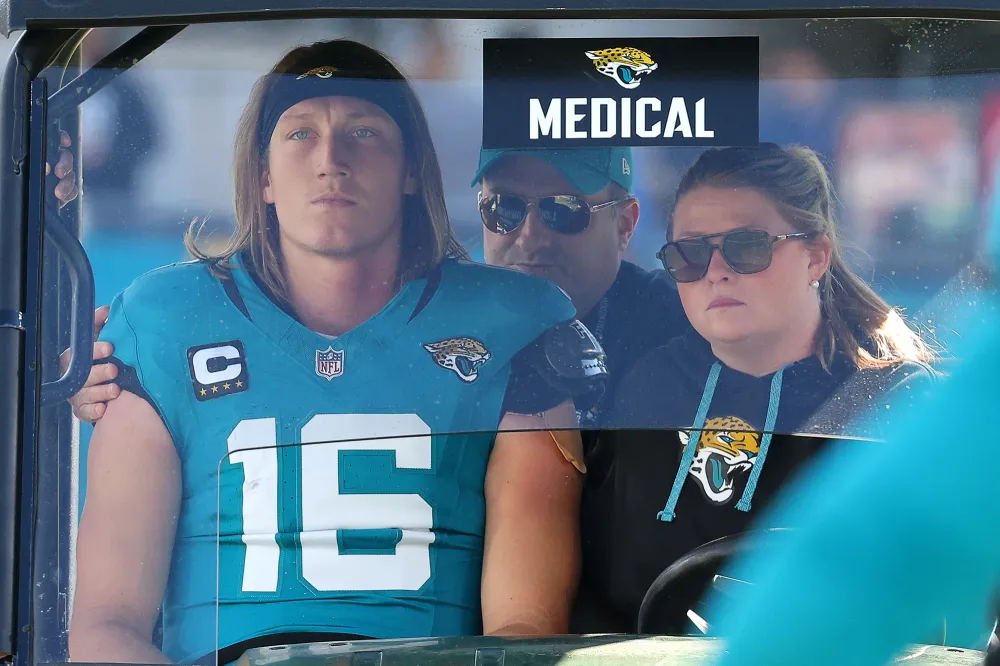 Jaguars QB Trevor Lawrence Injured in Brutal Helmet Hit That Sparked Massive On-Field Fight