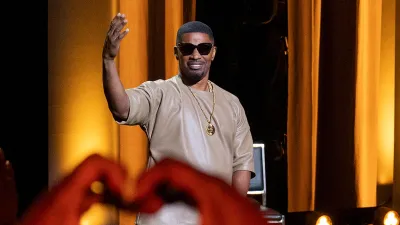 Jamie Foxx Addresses His Mysterious 2023 Health Scare Biggest Revelations From Netflix Special 215