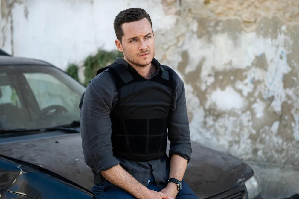 Jay Hayden Teases Wes Will Struggle Even More on FBI International With Tyler on Fly Team