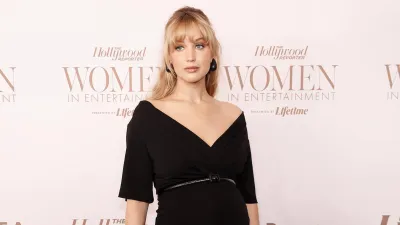 Jennifer Lawrence Red Carpet Baby Bump Style