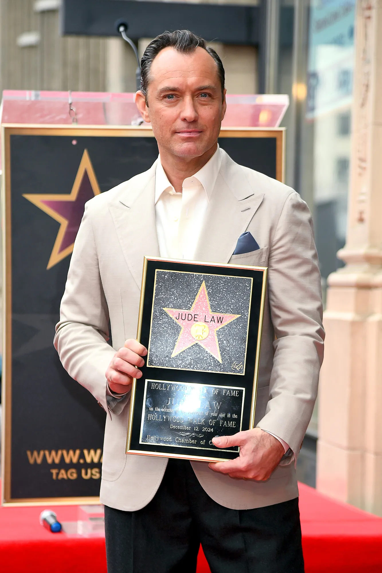 Jude Law Calls Postponed Hollywood Walk of Fame Ceremony After Mother's Death 'Emotional Experience'