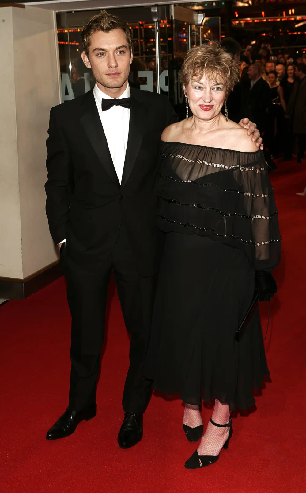 Jude Law Calls Postponed Hollywood Walk of Fame Ceremony After Mother's Death 'Emotional Experience'