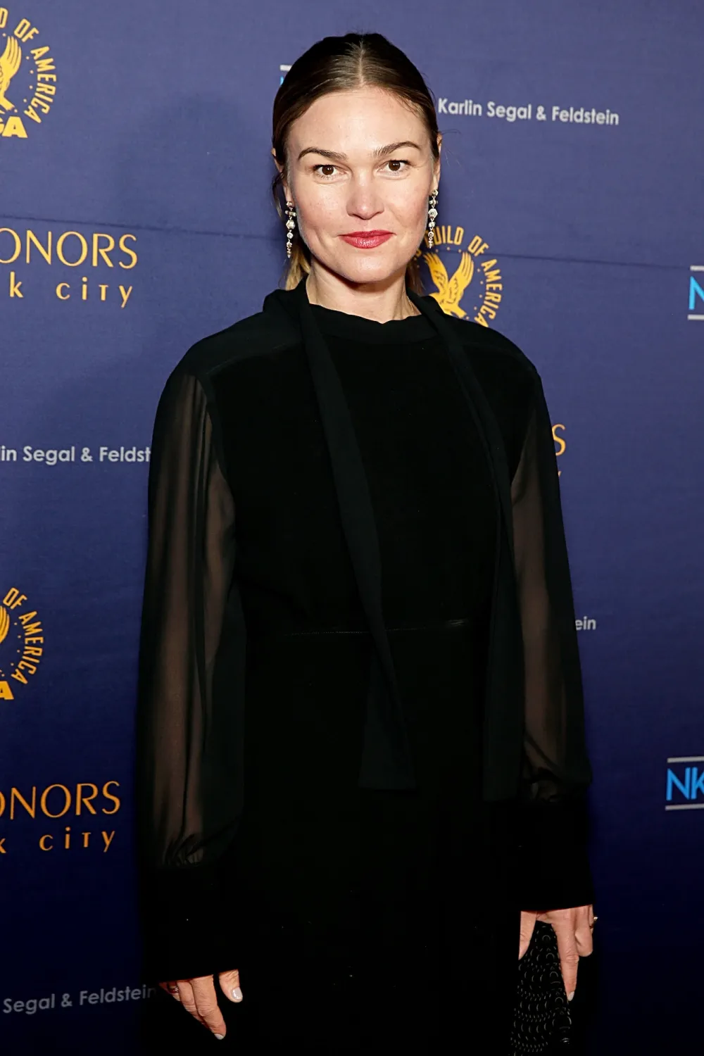 Julia Stiles Says She s Grateful for Fame But It Can Be a Little Scary