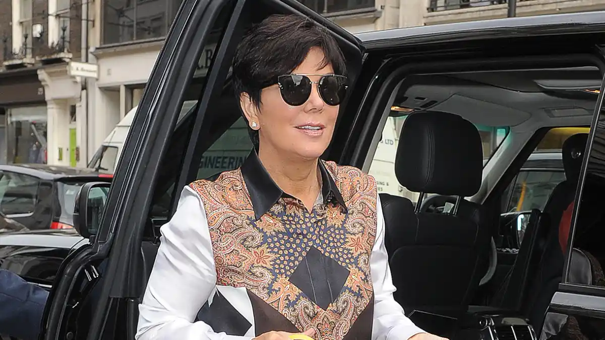 Kris Jenner Reveals What's In Her (Giant) Birkin Bag