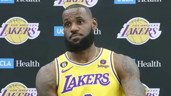 LeBron James Misses Second Straight Game After Personal Reasons Absence