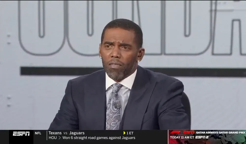 NFL Alum Randy Moss Says He's 'Battling Something Internally': 'I Need All the Prayer Warriors'