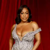 Niecy Nash Betts BIO